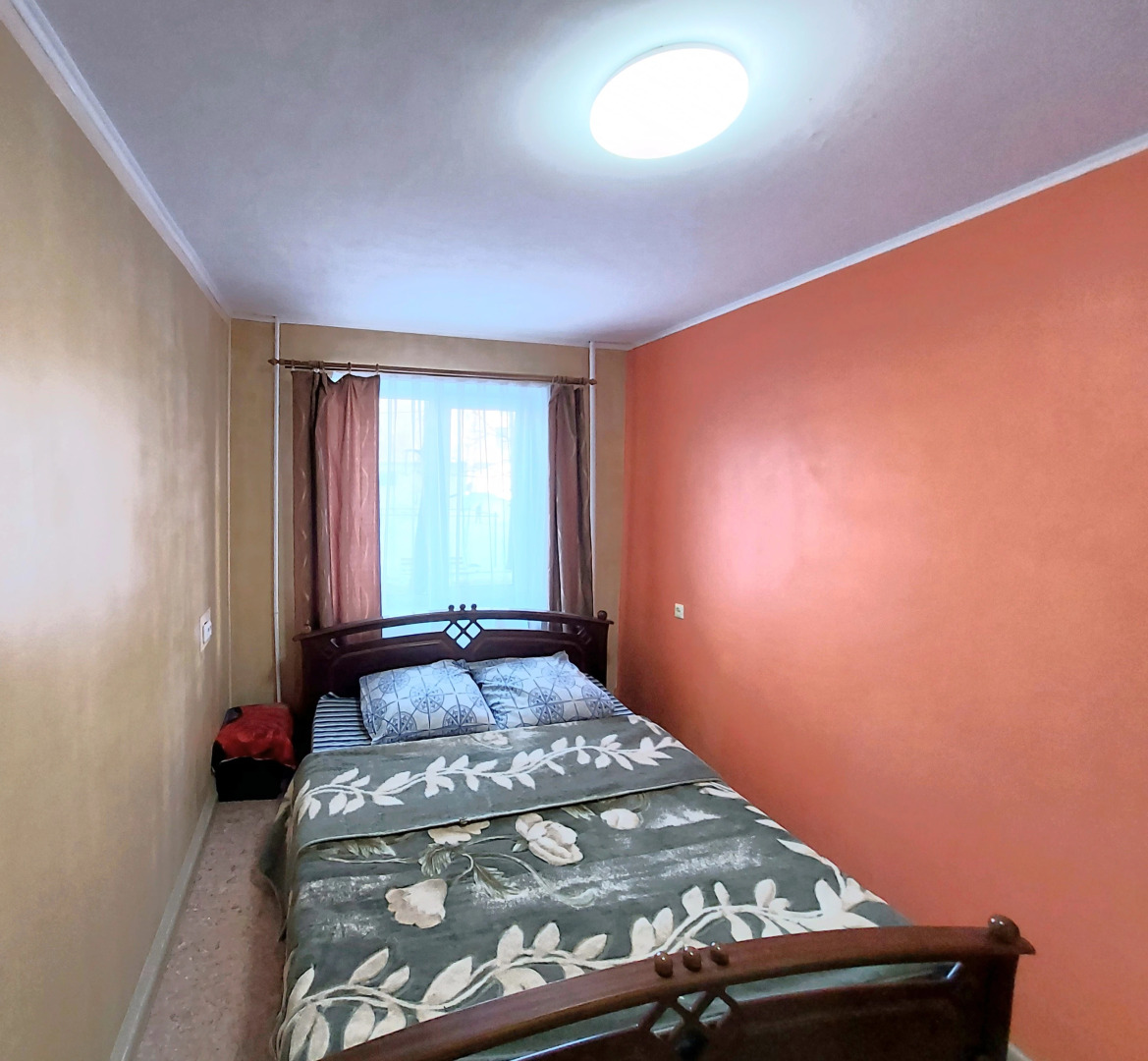 Квартира трёхкомнатная просторная (вместимость до 11 чел.) с изолированными комнатами в центре города