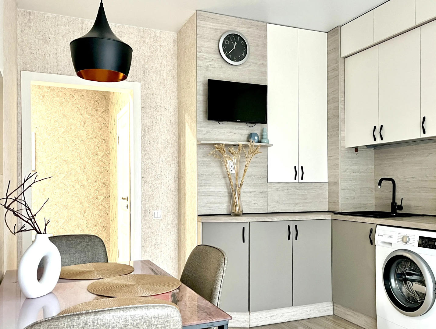 ApartMari Люкс в самом центре на берегу Замкового пруда