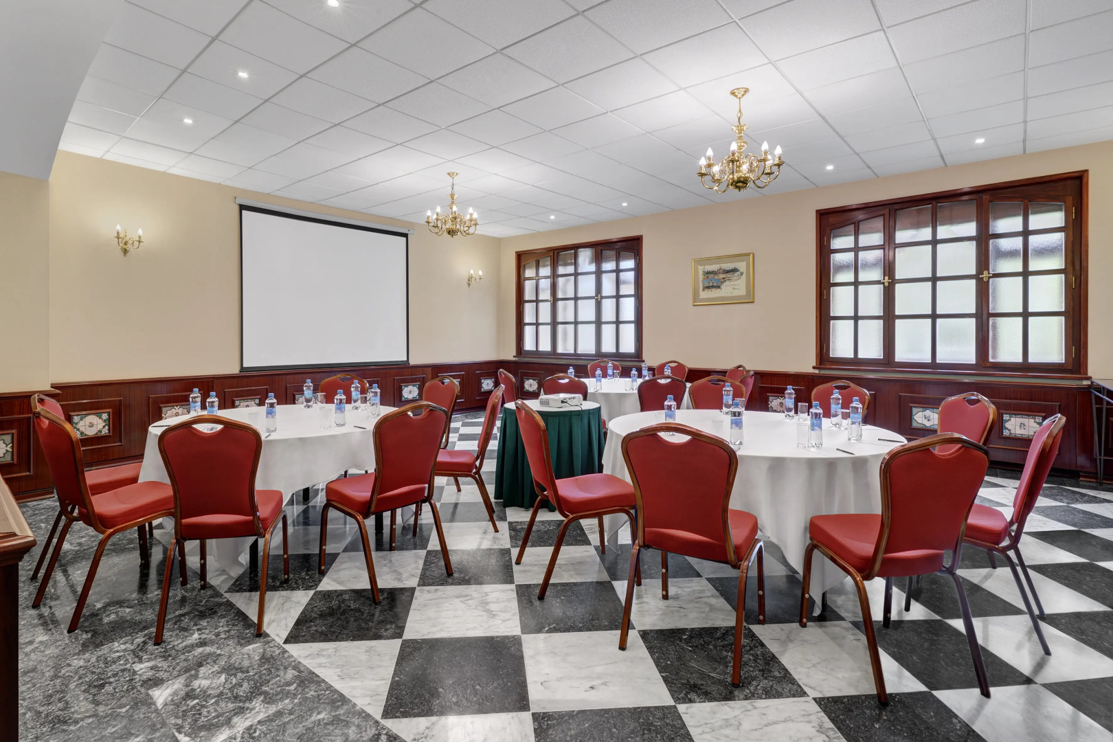 Отель Сафмар Тверская Москва (бывший Марриотт Тверская)