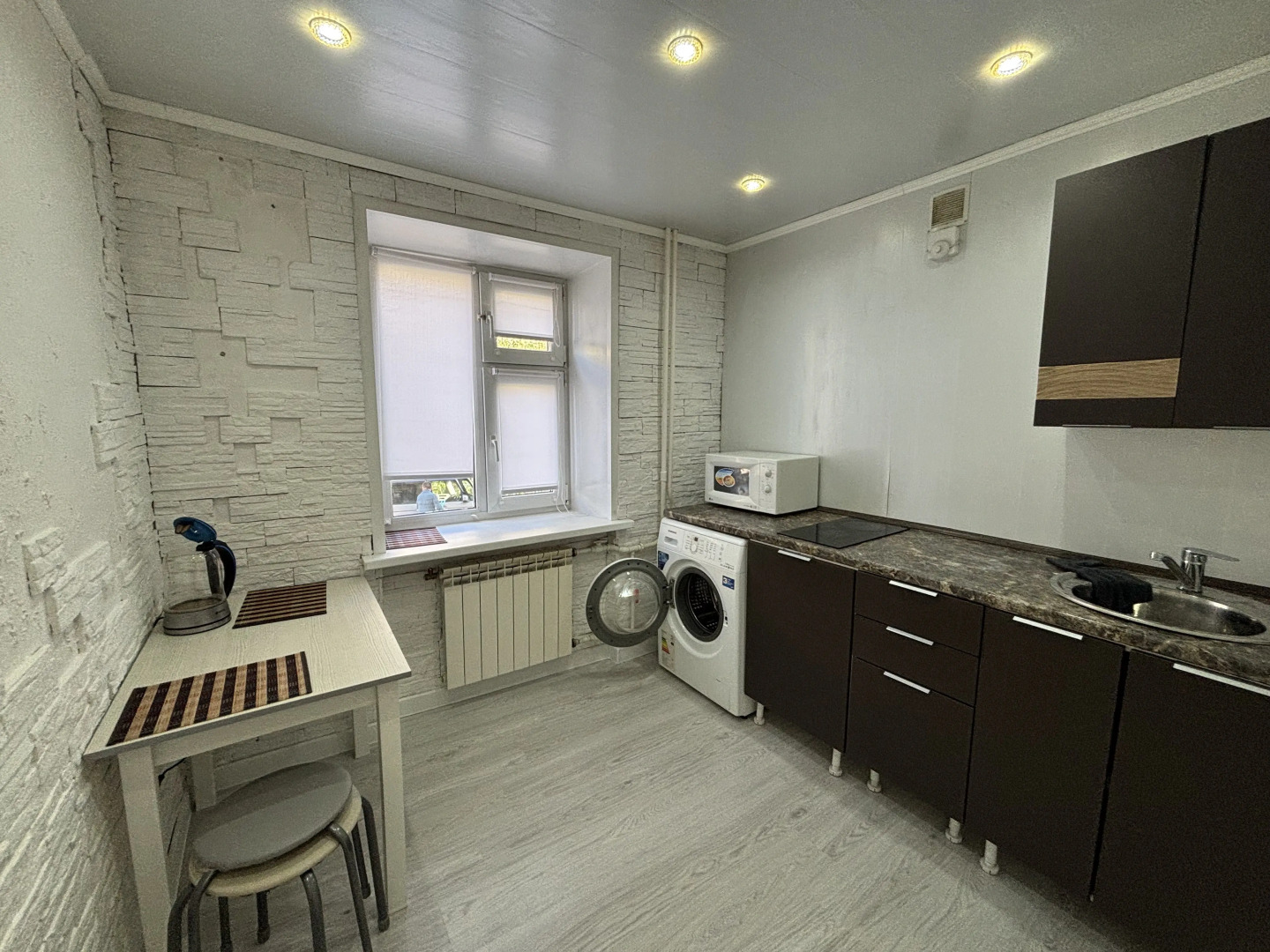 Квартира Возле Площади