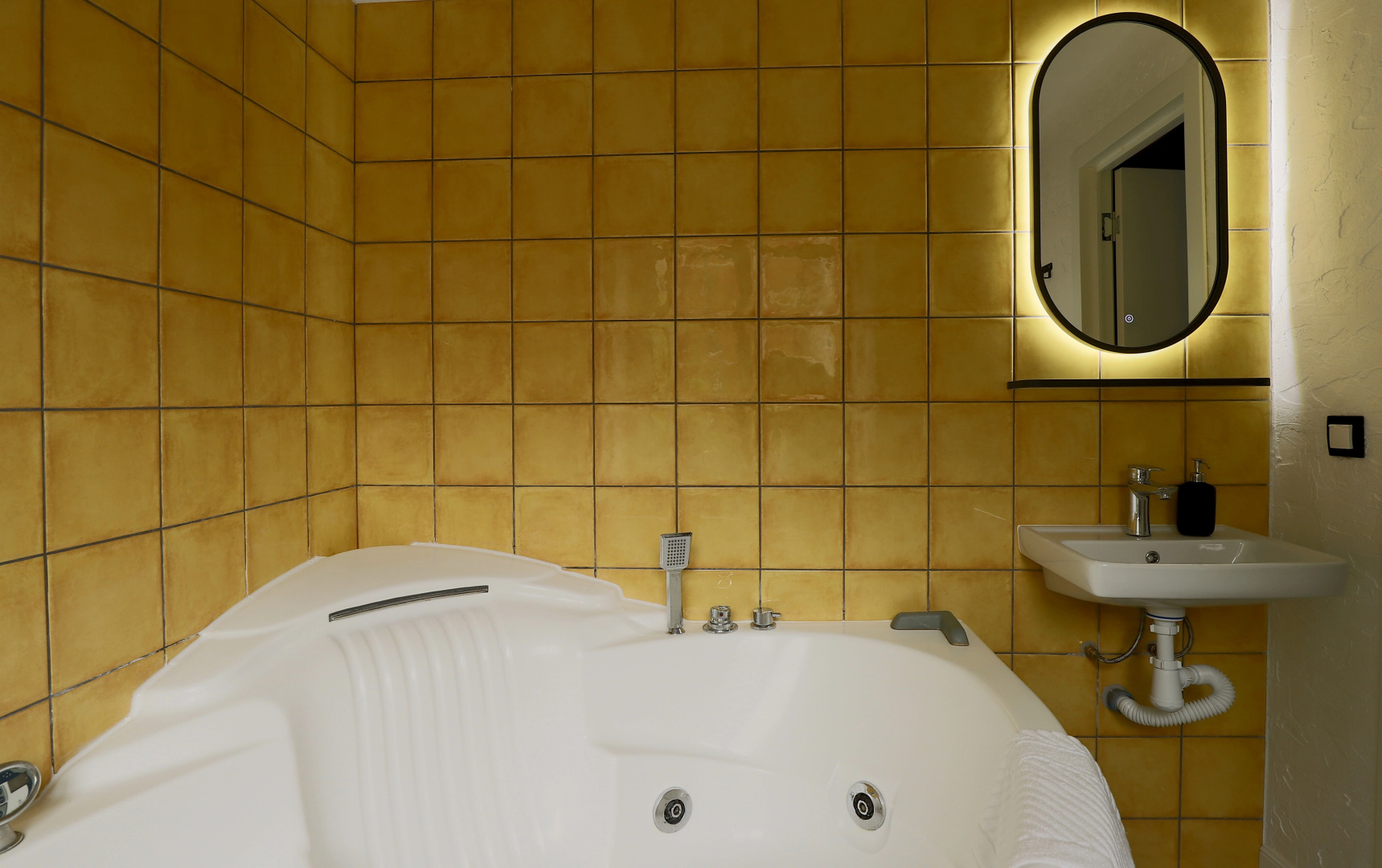 Апартаменты с Джакузи Акцент