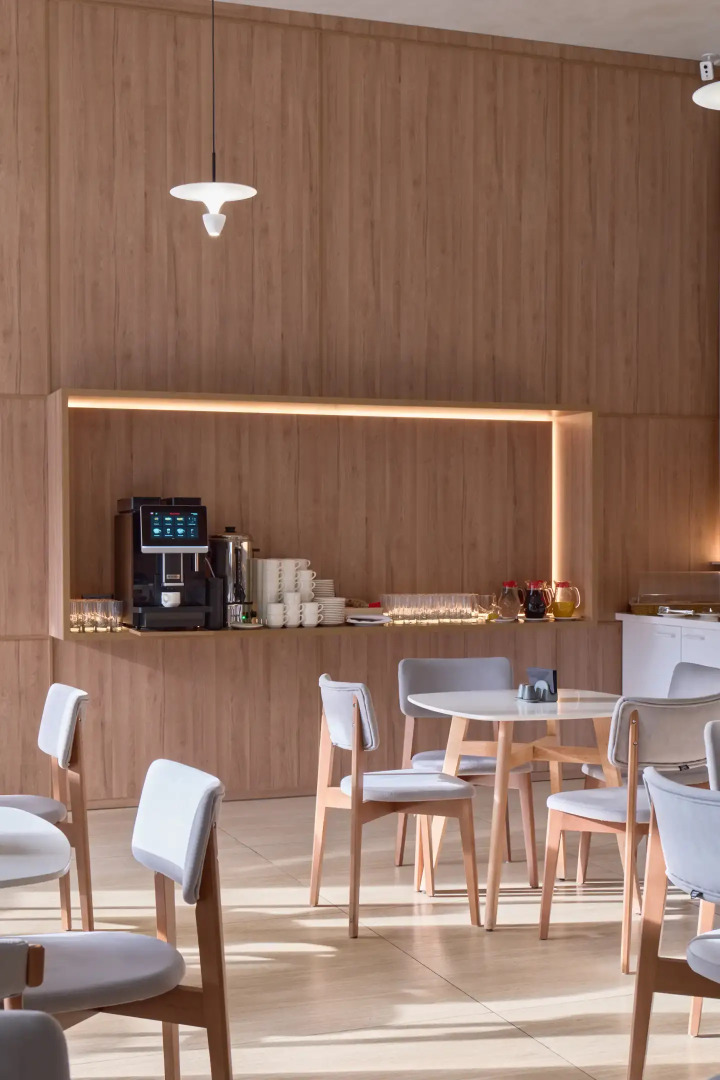 Отель SLIDE Bleisure & MICE