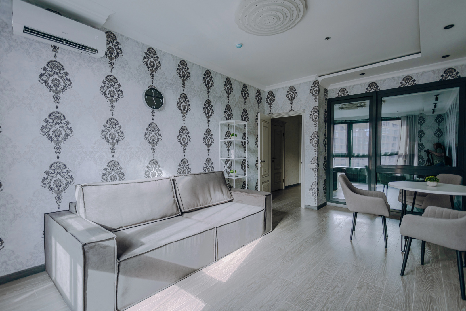 Апартаменты Lalapart Classic четырехместная 48 м в ЖК Лайнер