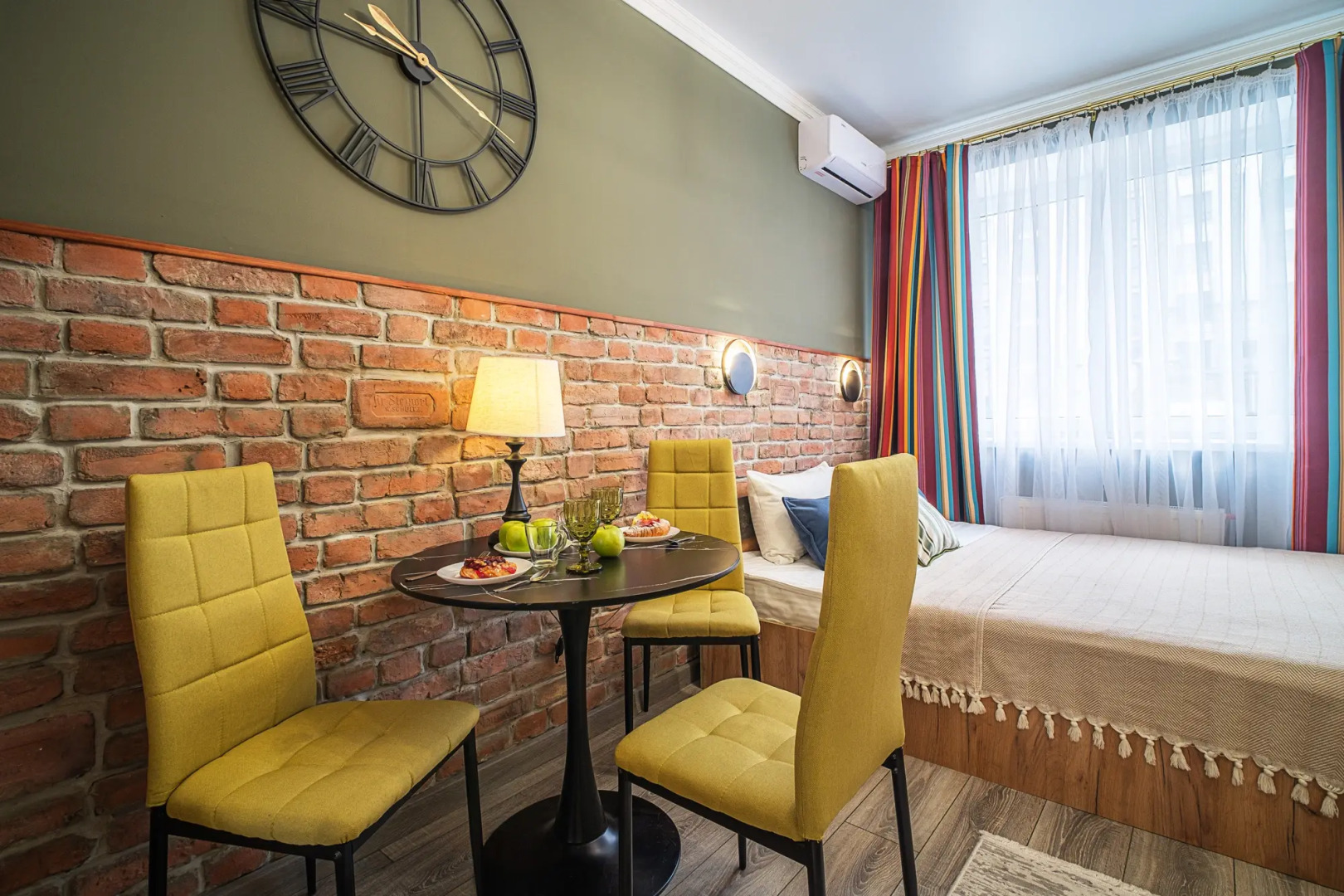 Апартаменты Кранц в старинном стиле возле Озера