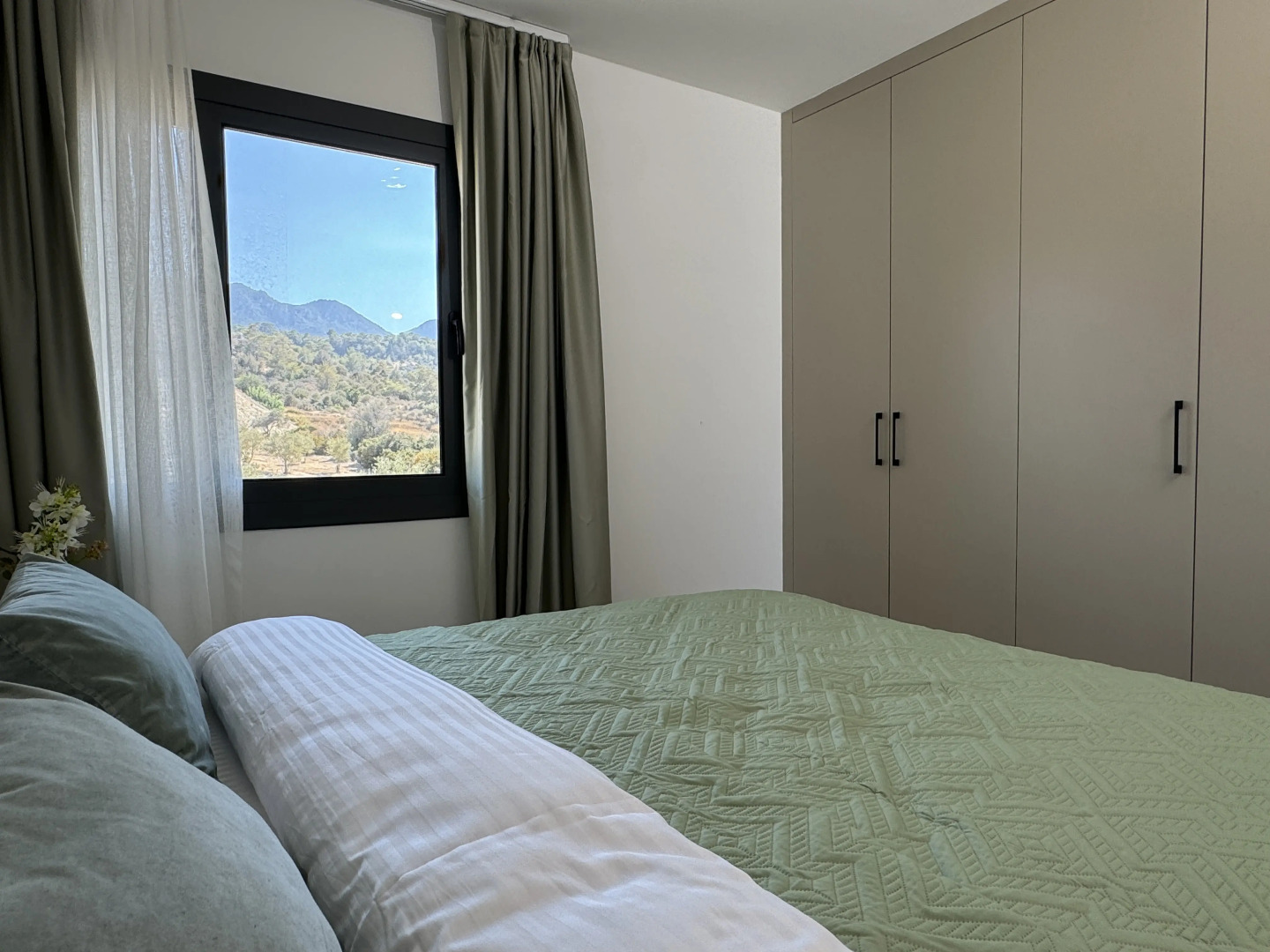 Апартаменты Комфортабельные апартаменты с видом на море