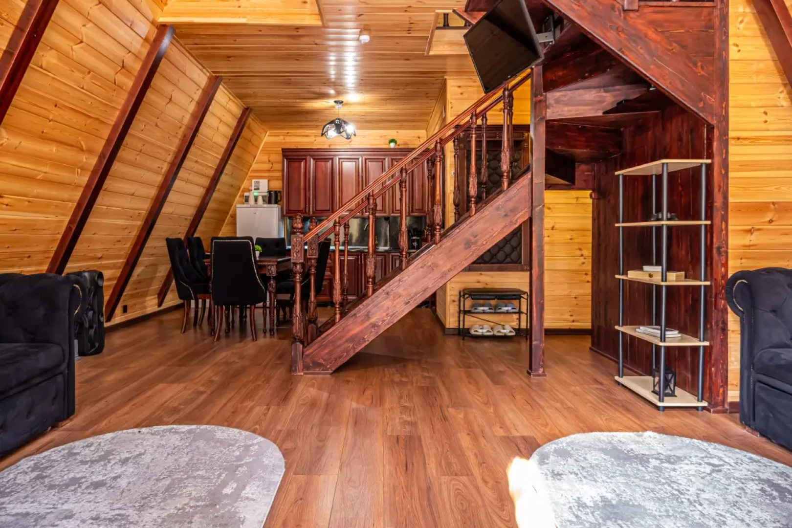 Коттедж Двухэтажный в Терсколе от Квартирукинг