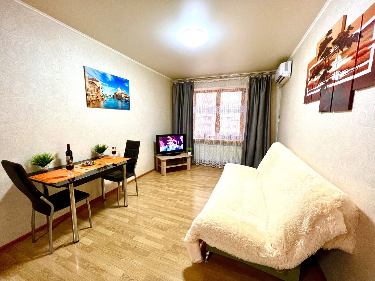 Апартаменты двухкомнатные на 13 этаже в ЖК Современник рядом с МТЛ-Арена