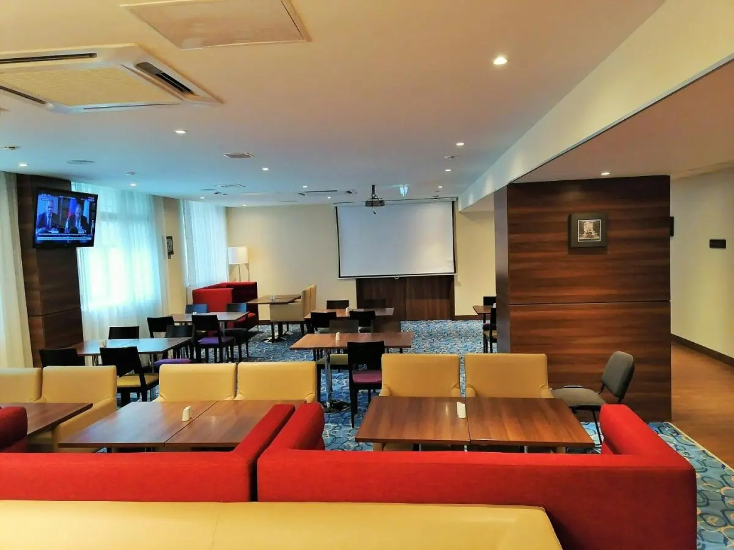 Отель Hampton by Hilton Samara