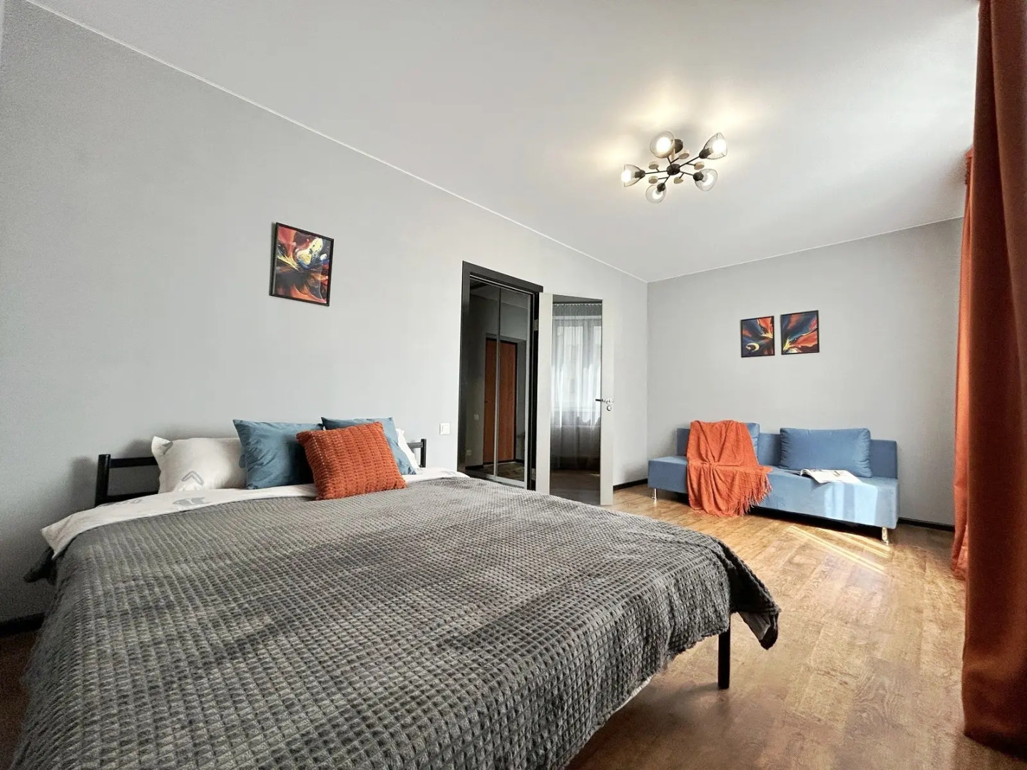 Квартира Двухкомнатная возле Космопорта