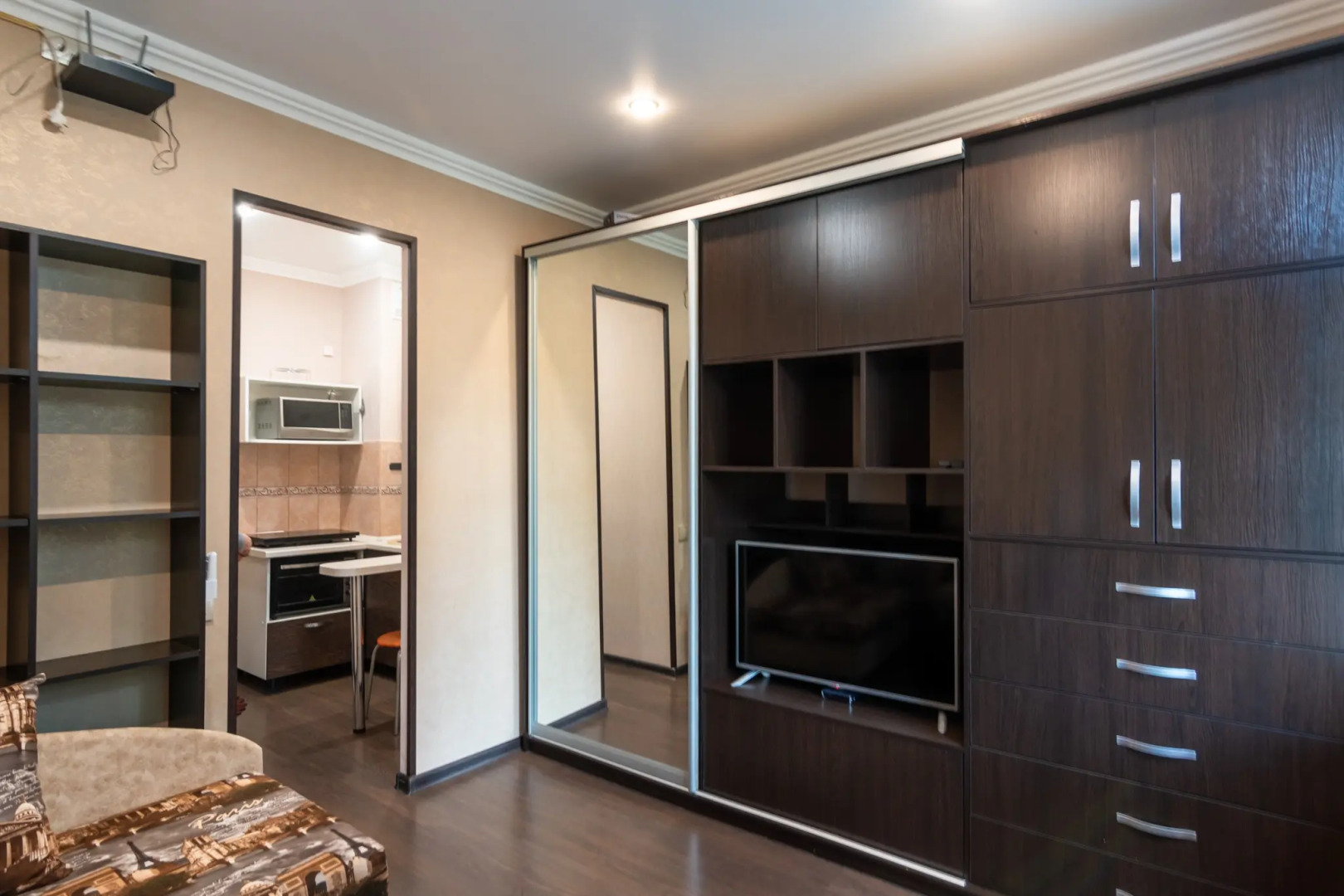 Апартаменты студия рядом с метро