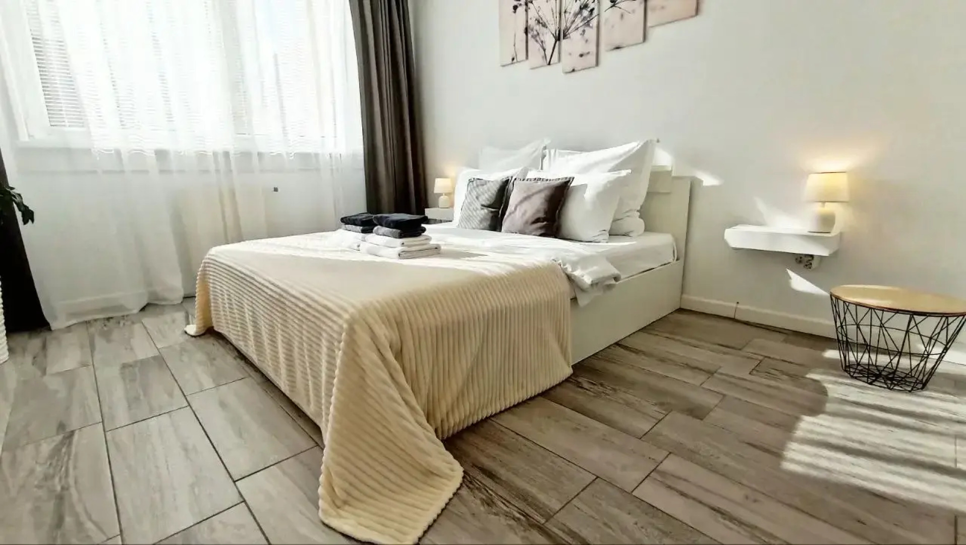 Квартира ALBUS рядом с Центром и электричкой к морю