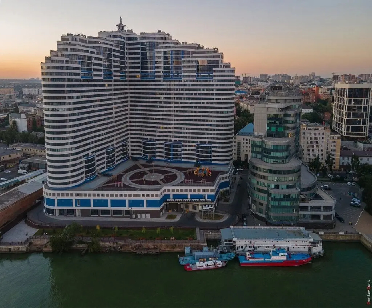 Апартаменты ЖК Белый ангел c видом на реку