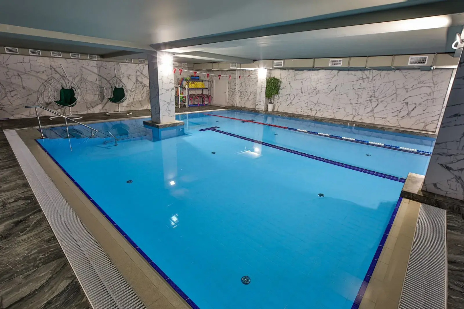 Отель Астро Плаза