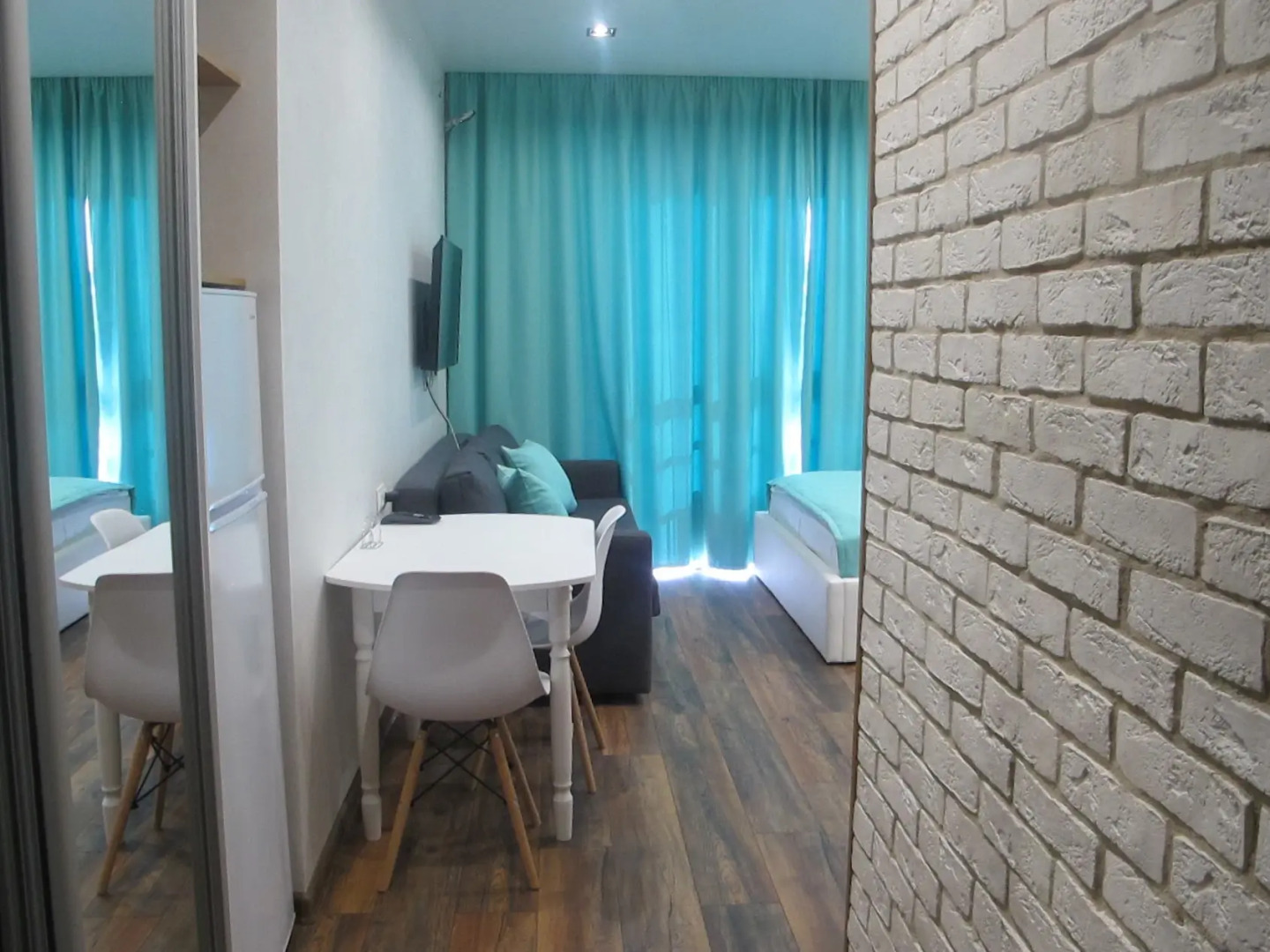 Апартаменты Воскресенская 14/1