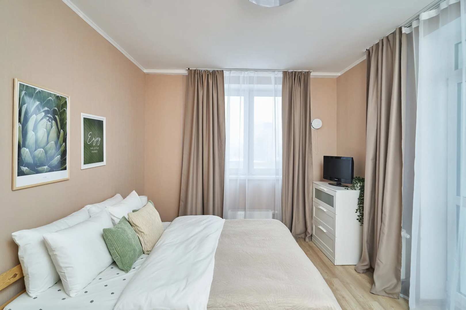 Квартира просторная двухкомнатная с кухней-гостиной от Welcome V Ekb