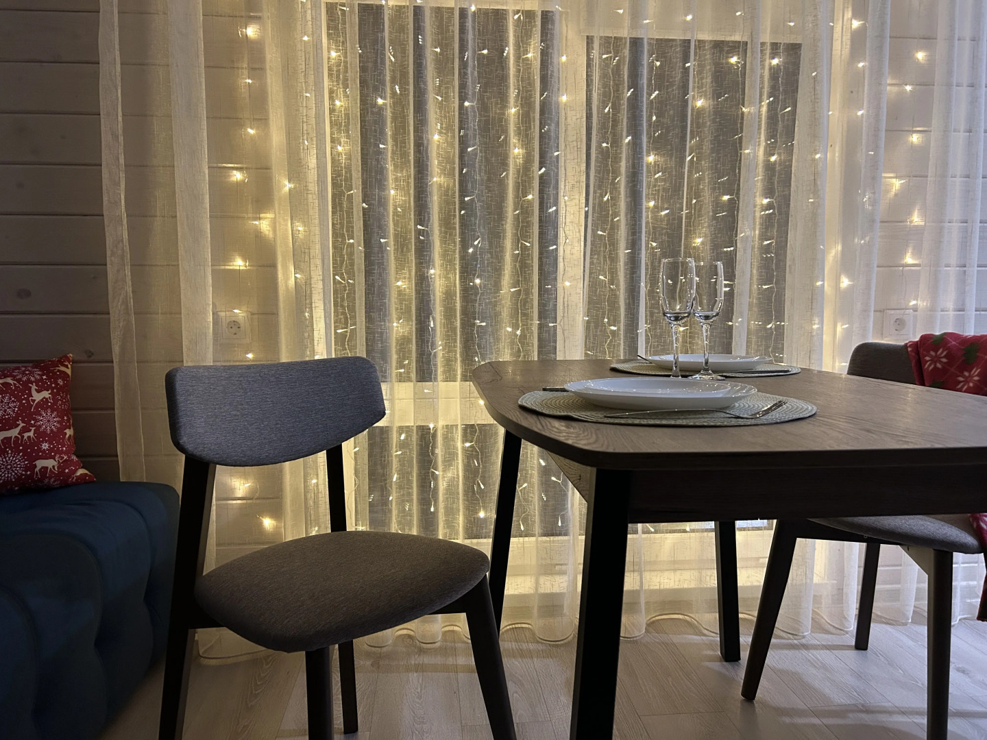 Частный дом на берегу реки