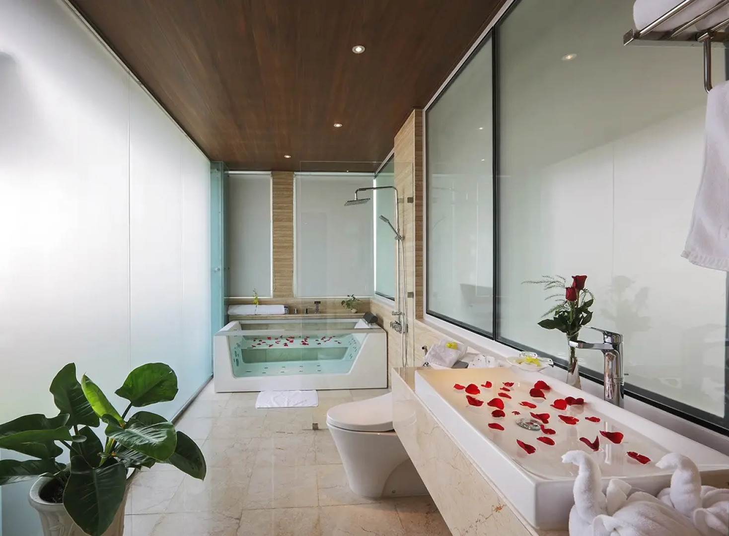 Отель Harmony Saigon Hotel & Spa