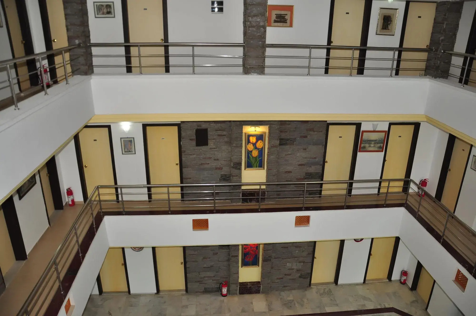 Отель Emily Rose