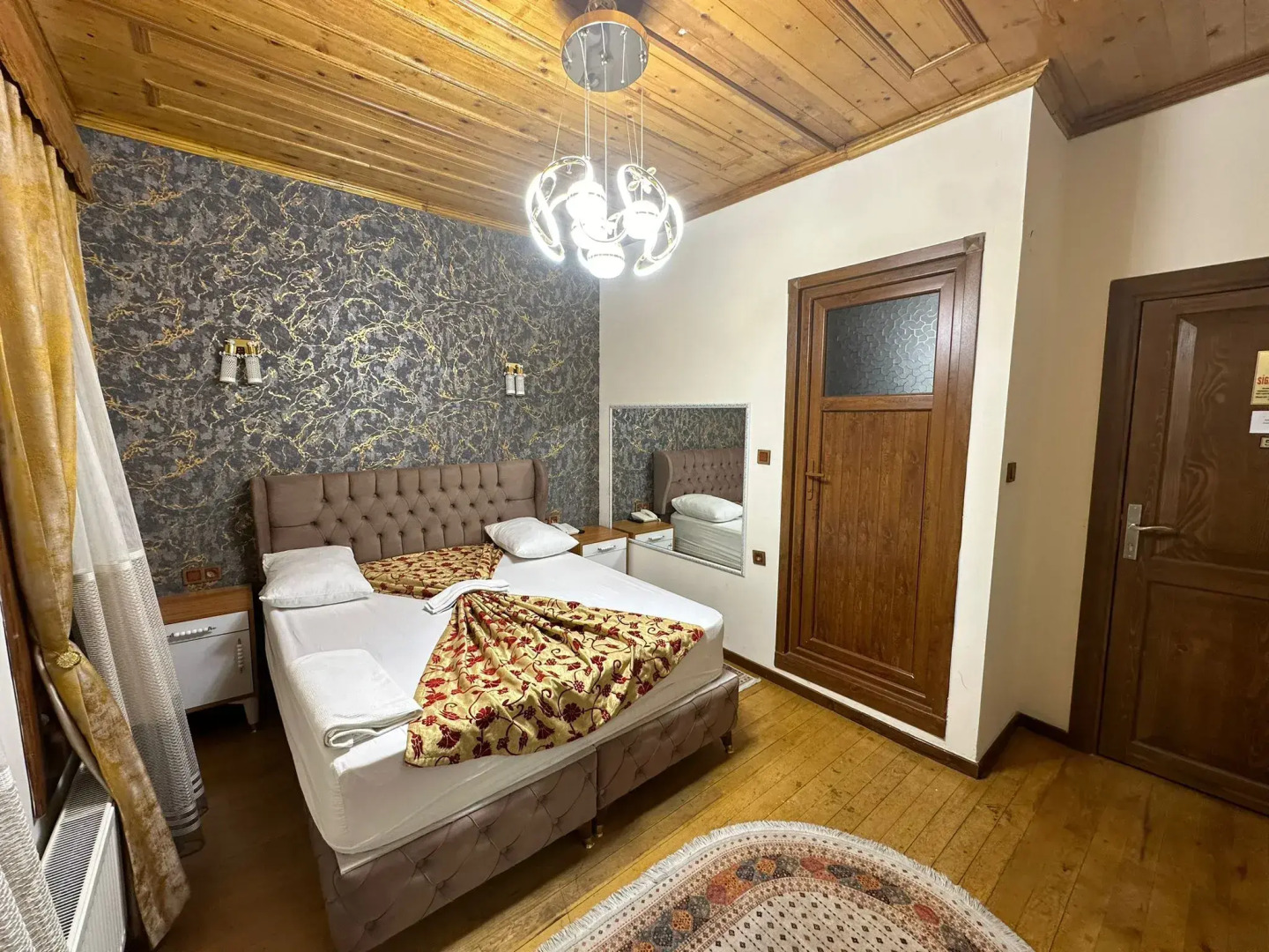 Апартаменты Gur Royal Suit