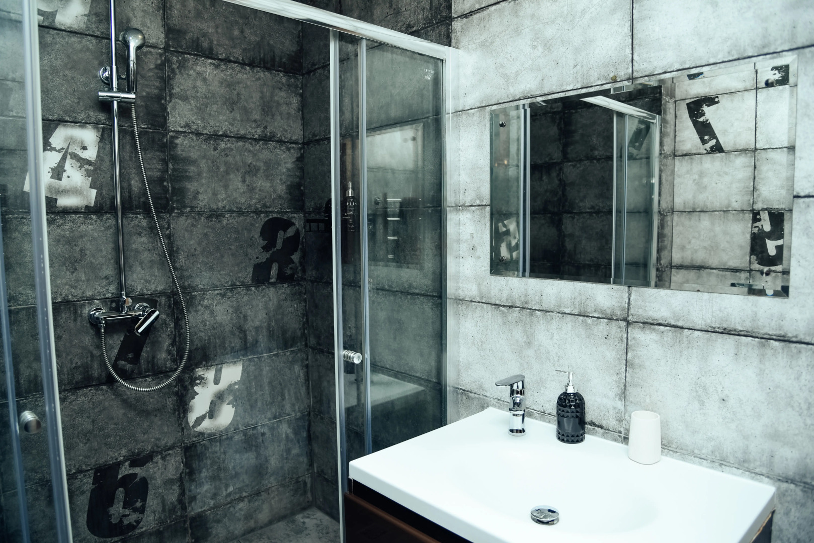 Апартаменты на Демонстрации №5