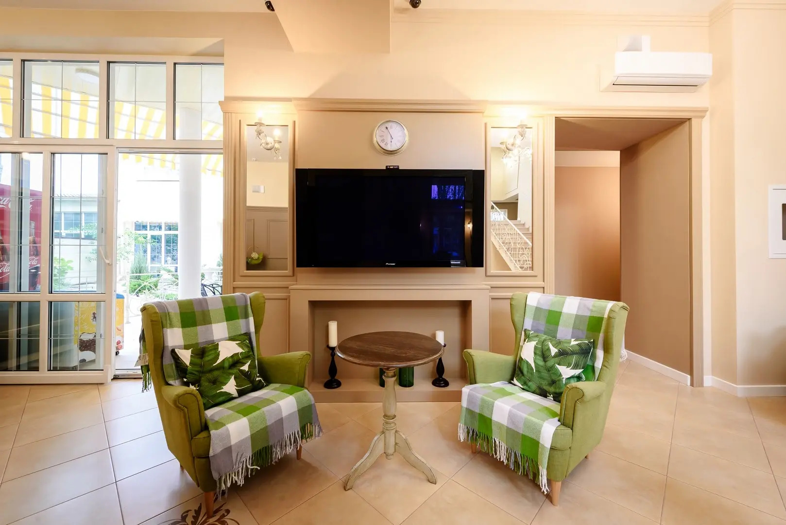 Отель Журавли