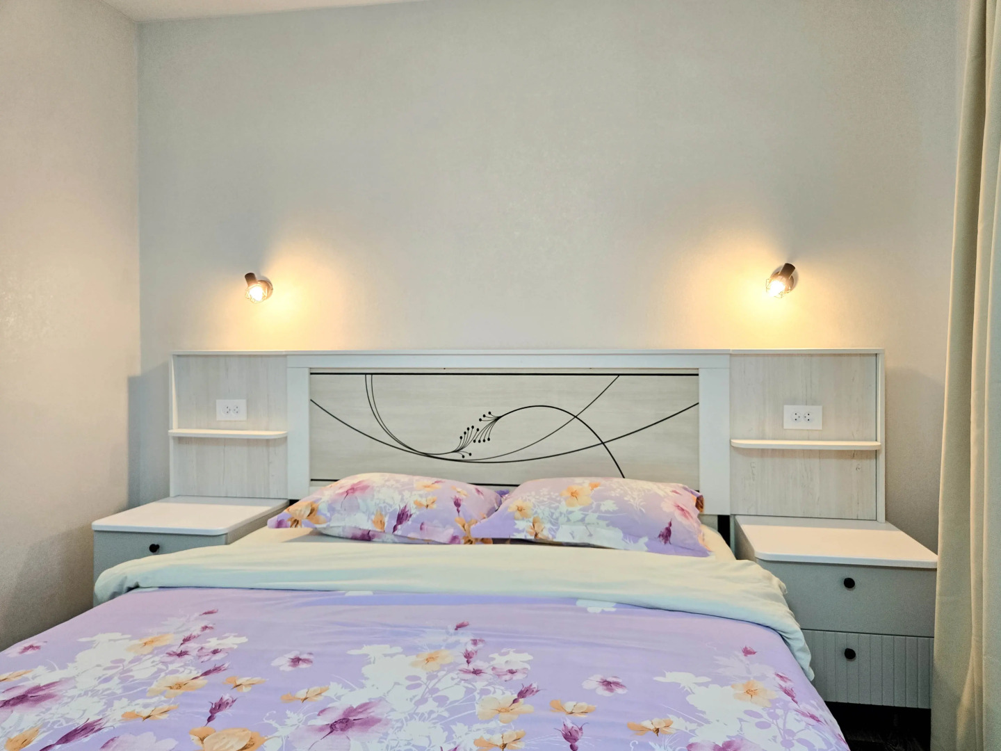 Апартаменты двухкомнатные в центре Сеть ЙоХоум