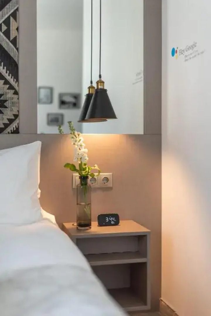 Отель Thomas Albert