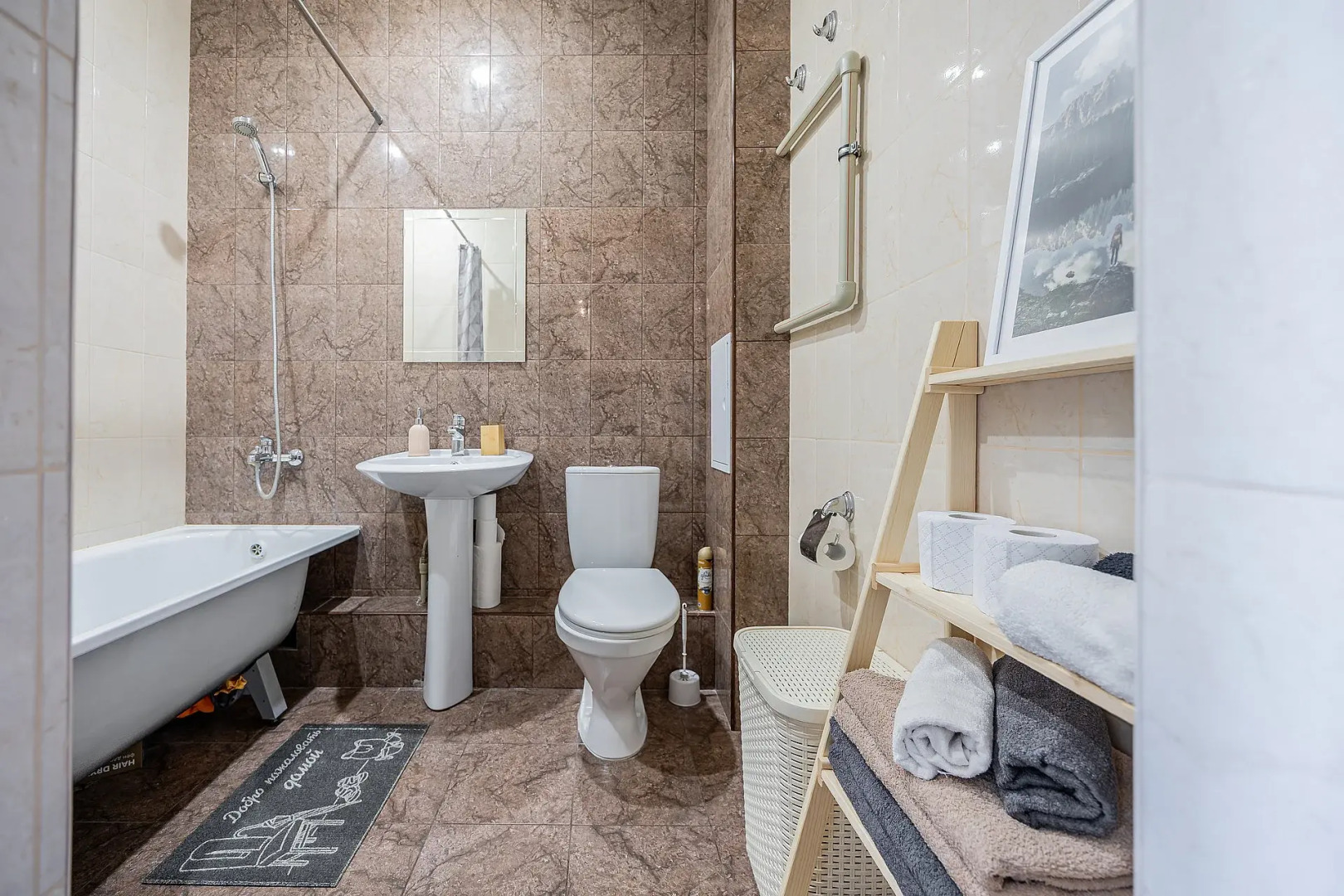 Квартира Студия с Огромной Парковочной зоной в 10 Мин.езды от Центра