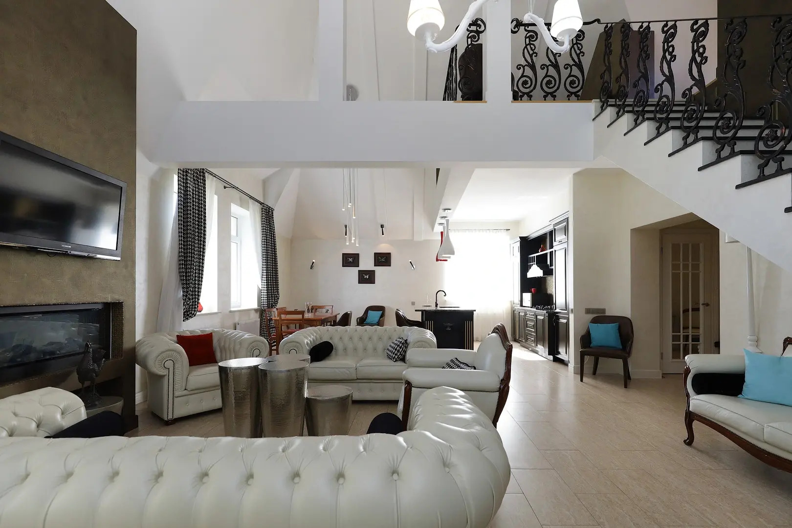 Квартира 2 уровня на Аптечной