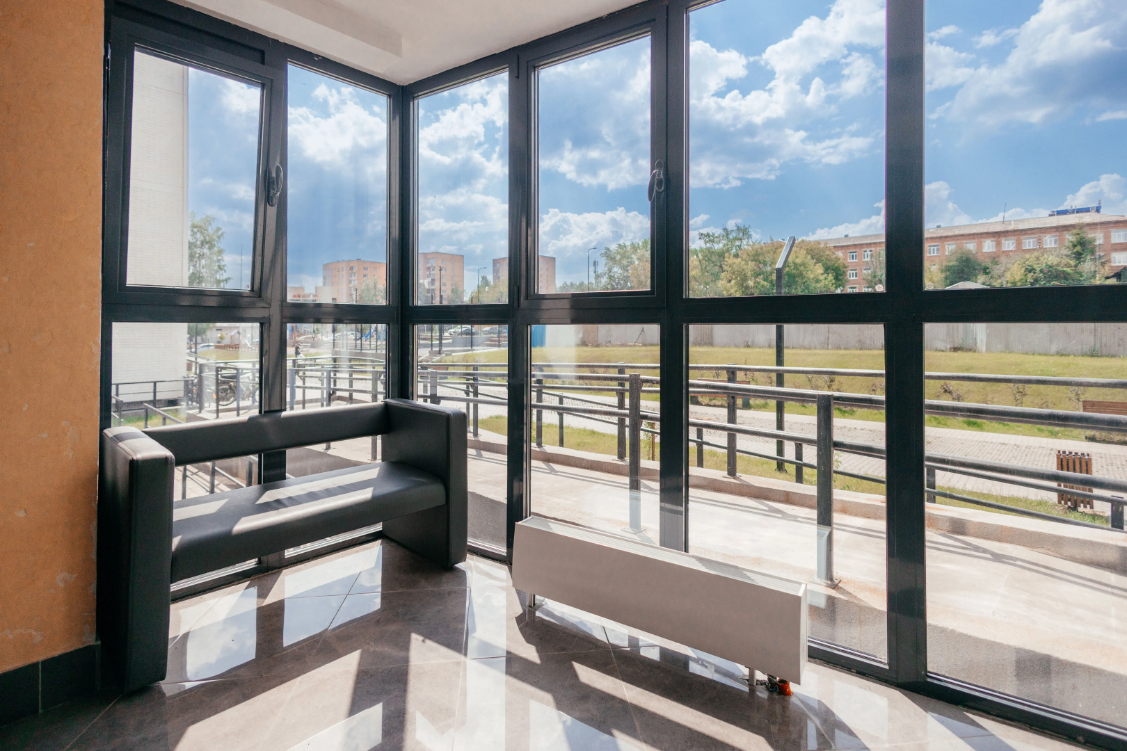 Квартира Стильная 1К Рядом с Зоопарком и Набережной 1-я Подлесная 1