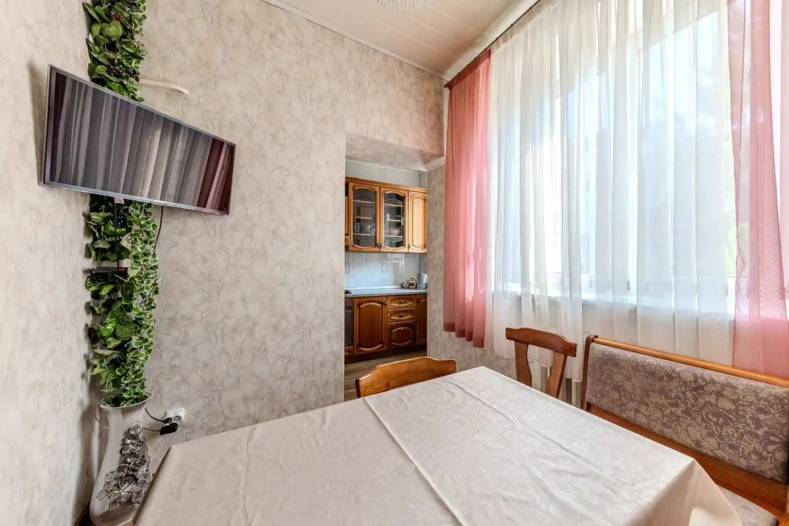 Квартира в Тихом центре Парк Челюскинцев 4 ком.кв.