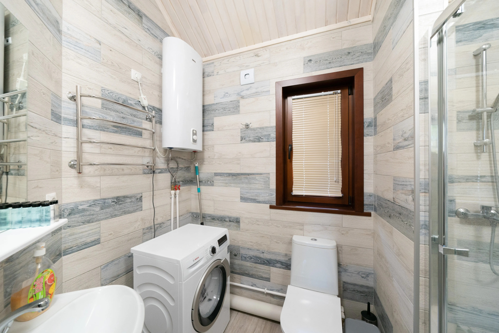 Отель Дом у реки Алтын-Ай