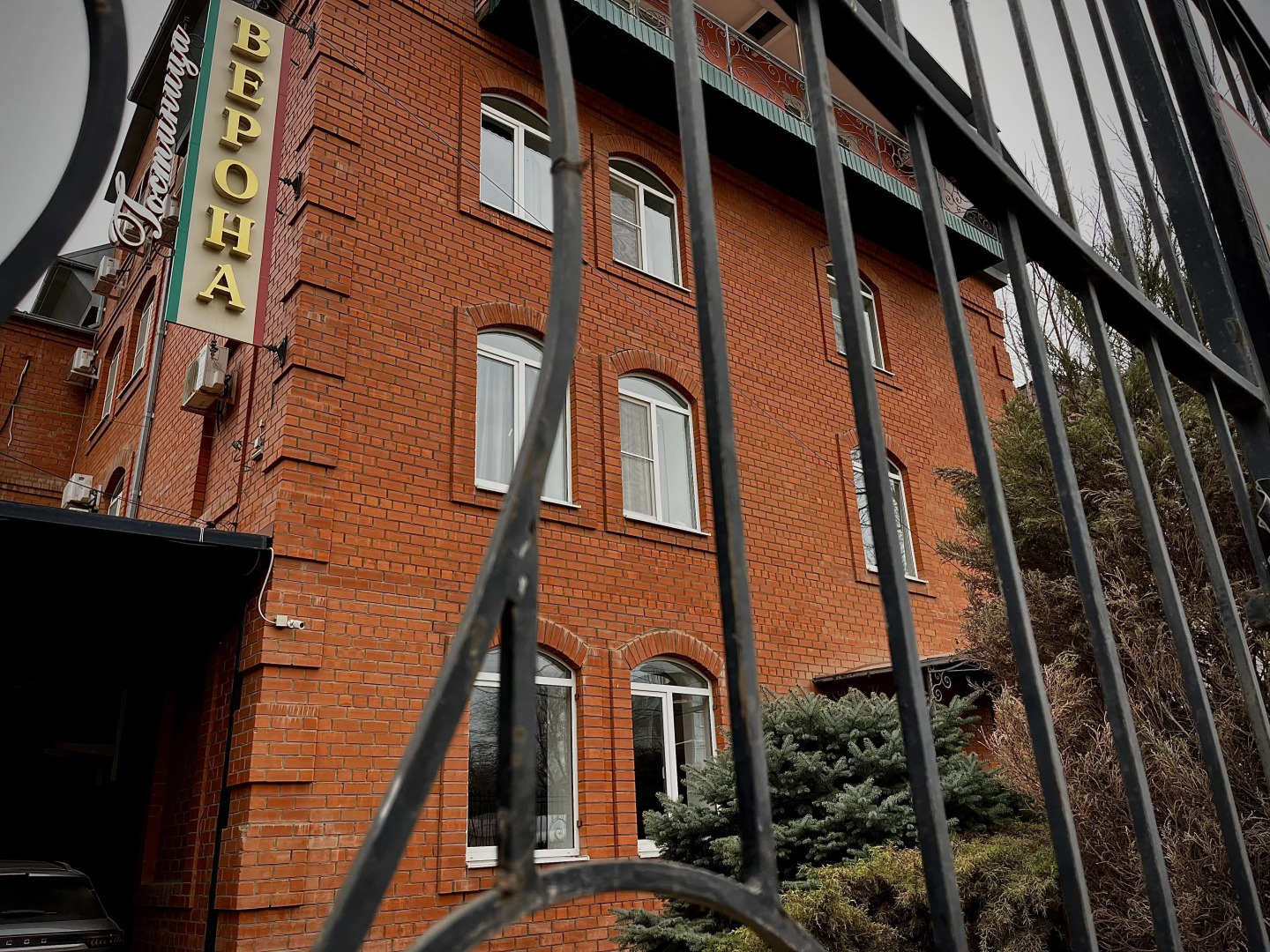 Отель Верона