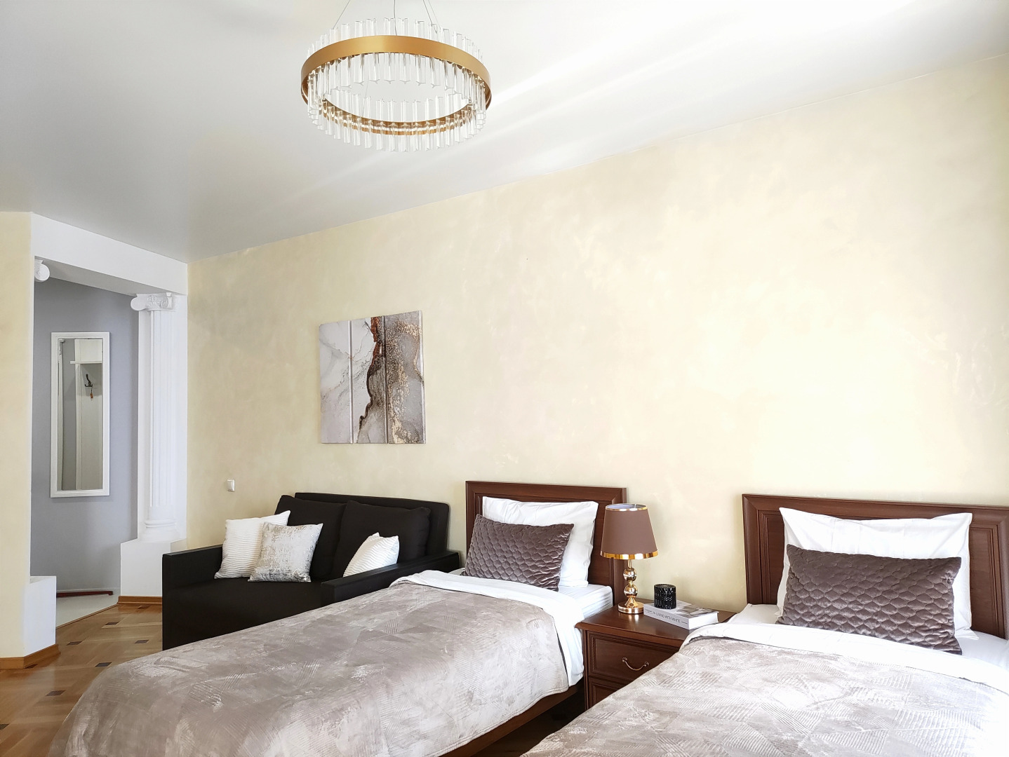 Квартира Светлая студия в современном жилом комплексе.