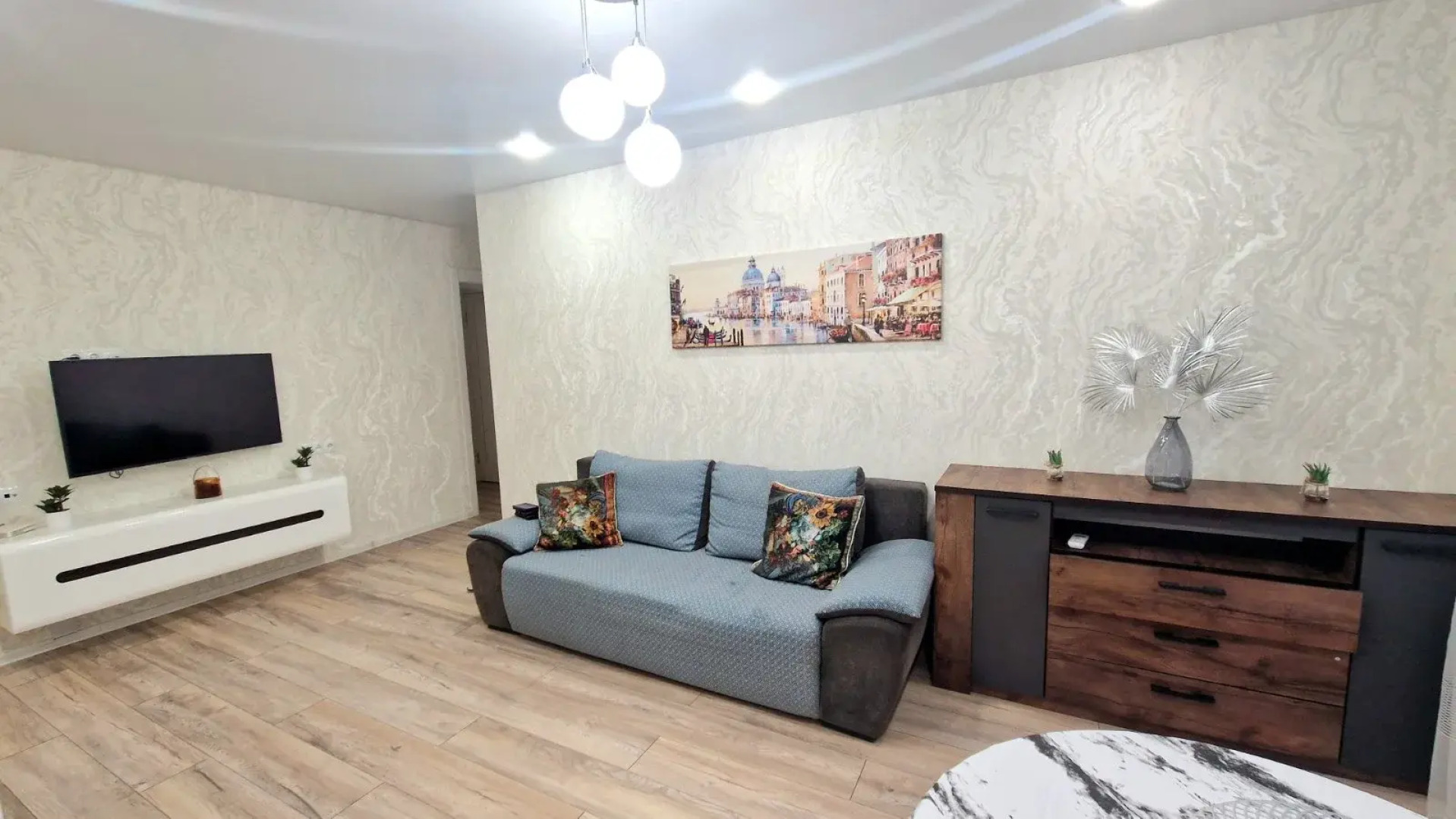 Квартира Уютная трешка вблизи вокзала