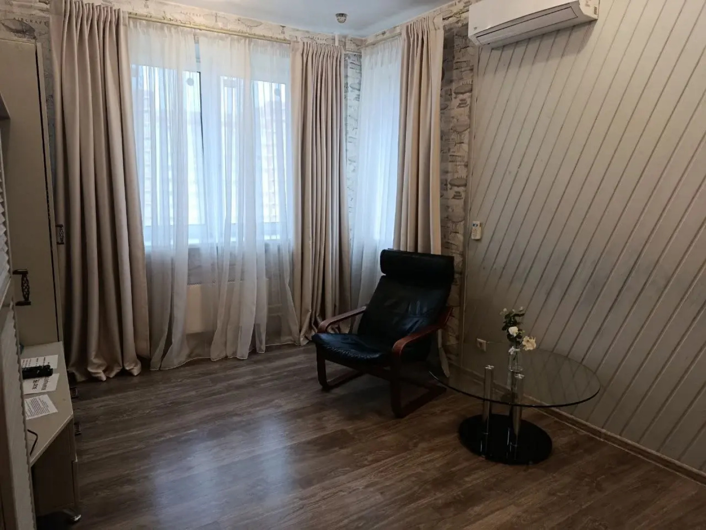 Апартаменты Квартира AlexHome РП Свердловский Молодежная 2