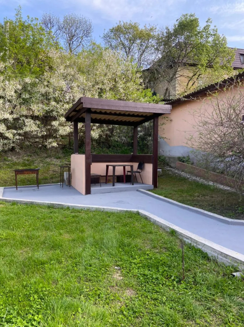 Частный дом Домик в Мысхако, зеленый двор