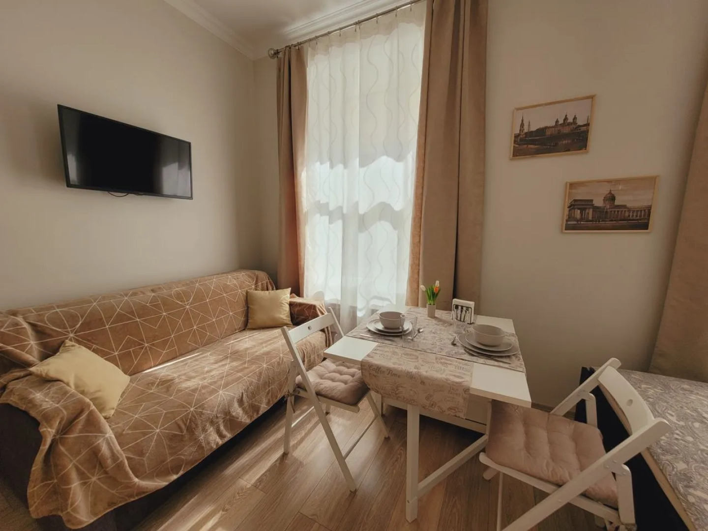 Квартира - студия в иcтoричeскoм цeнтре Санкт-Пeтеpбургa (2)