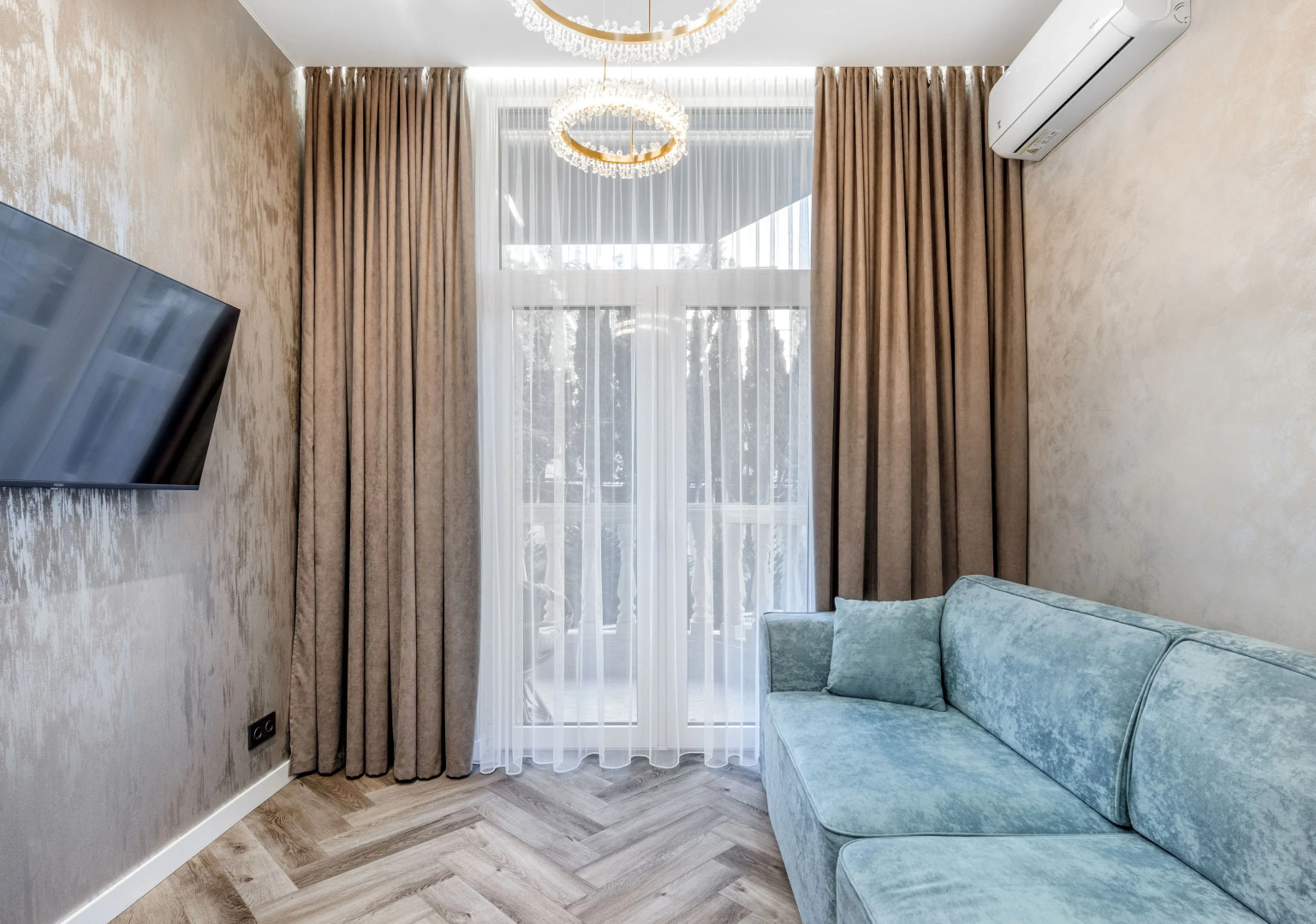 Московский квартал, Ялта