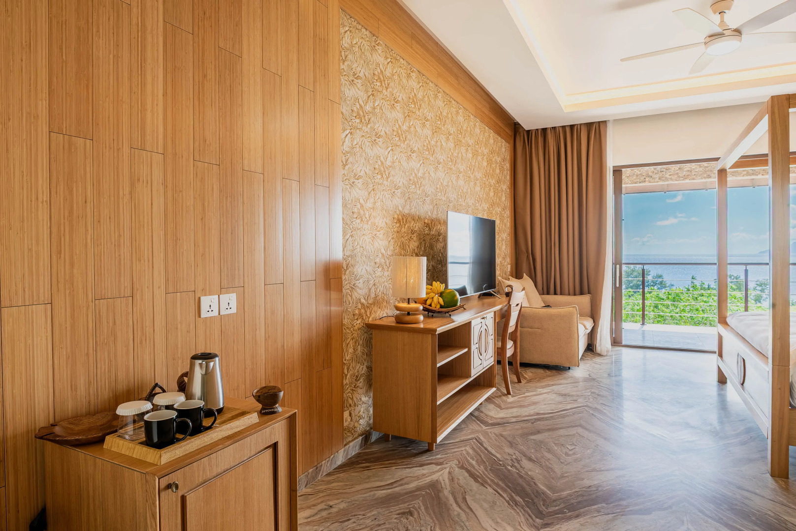 Курортный отель Gardens Hill Resort & Spa