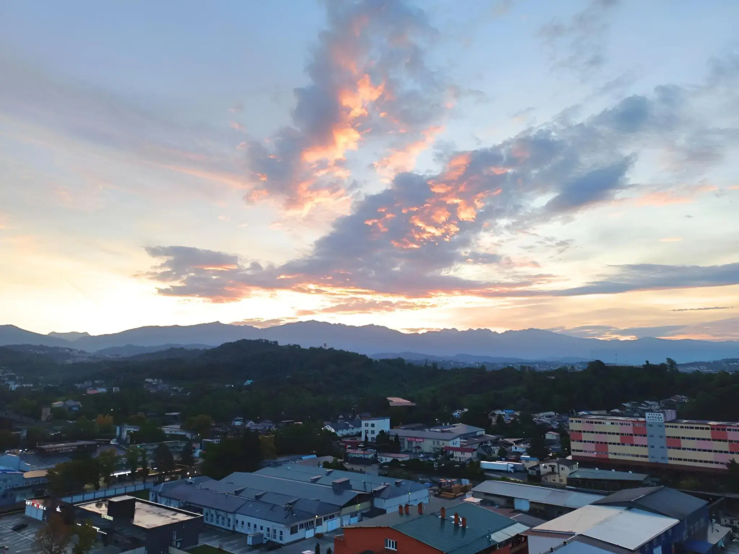 Квартира Студия с видом на горы Happy Moments