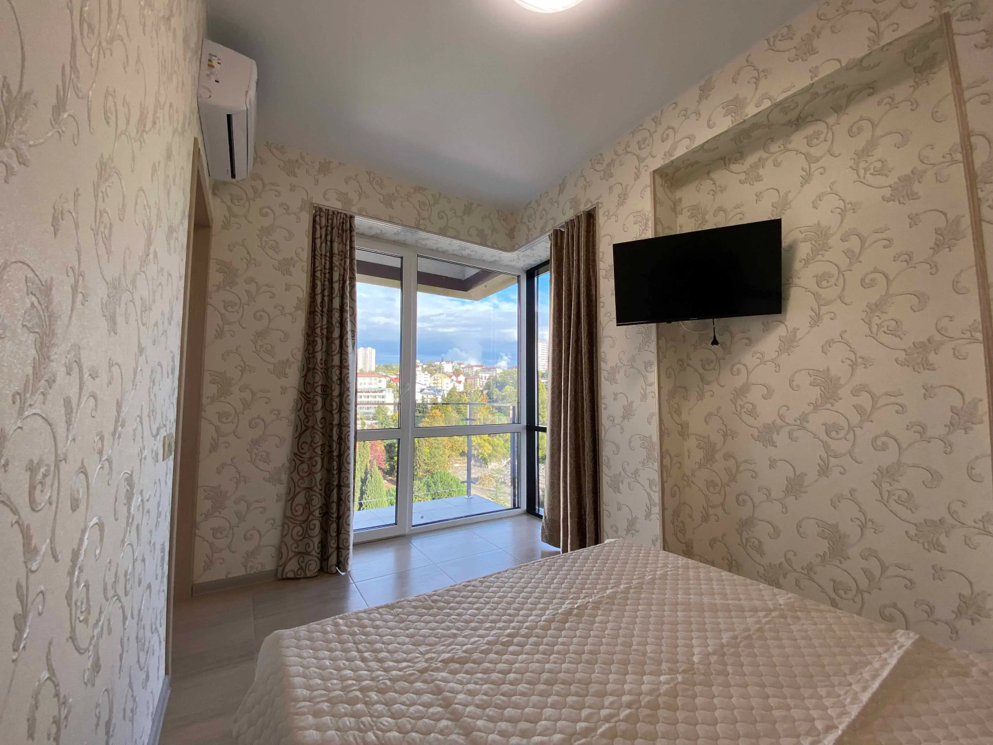 Квартира ЖК "Мадрид" 082. Мамайка. Двухкомнатная с двумя балконами.(TrustControl)