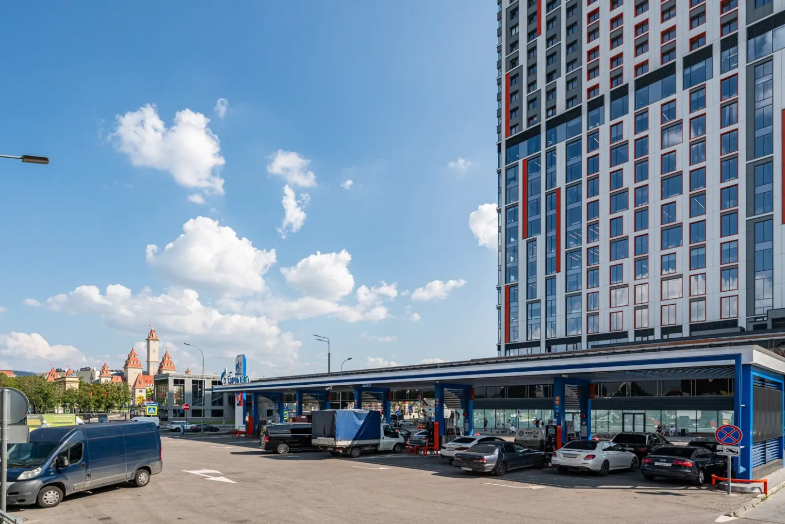 Апартаменты с личной террасой около острова мечты метро Технопарк