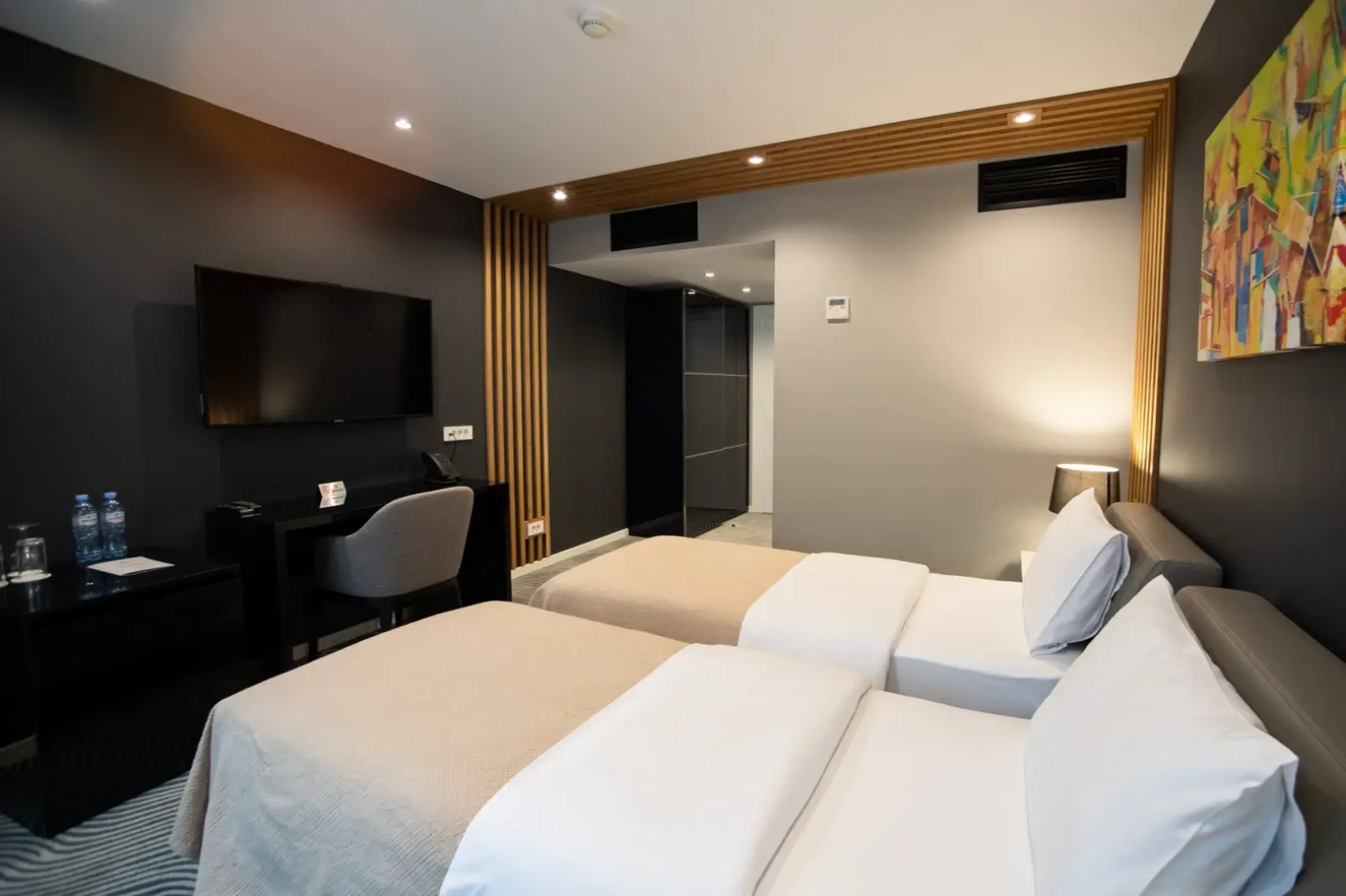 Отель Silver 39  Corner Hotel