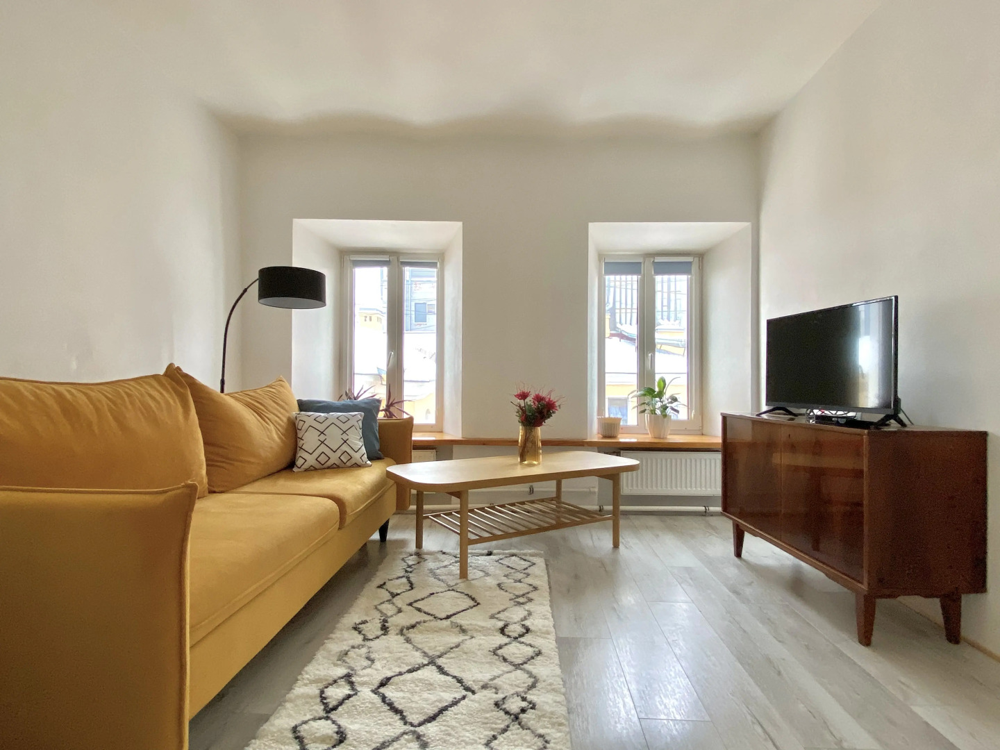 Квартира Mузыка кpыш, тихая и уютная