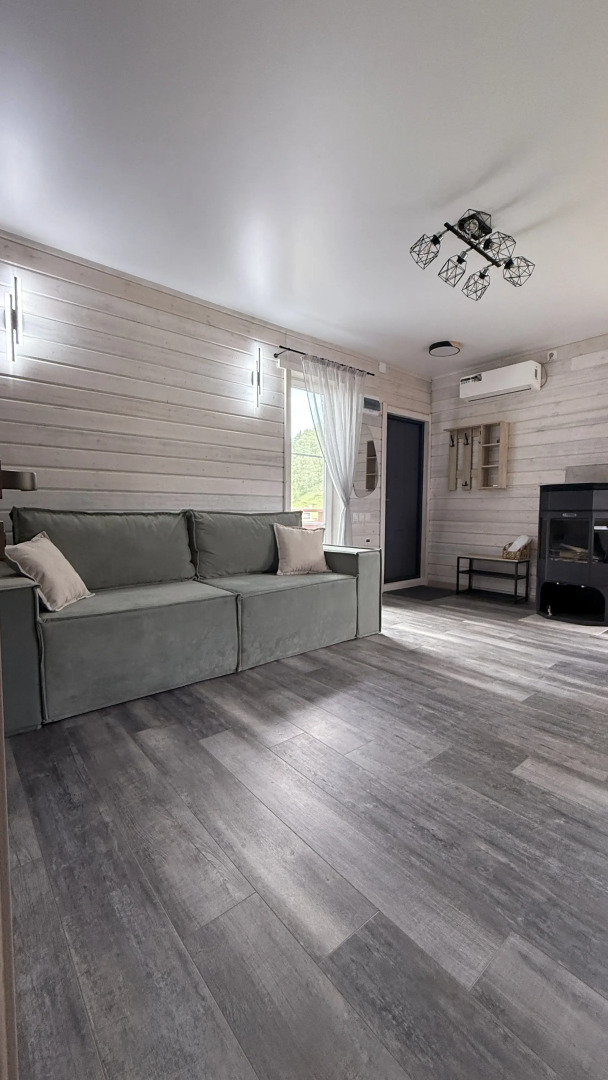 Шале с террасой в горах