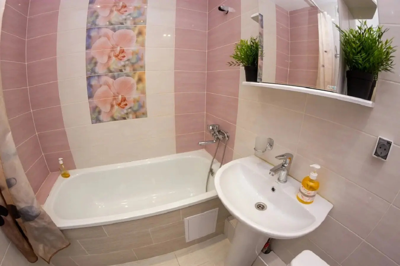 Апартаменты с Видом на Реку