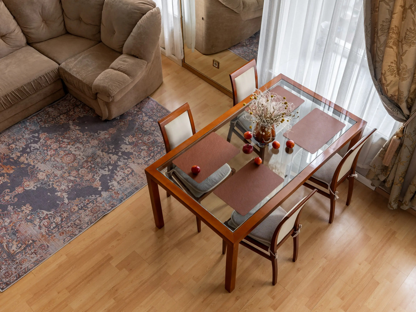 Апартаменты Granada атмосферная двухъярусная квартира-студия в историческом центре города рядом с Таврическим садом