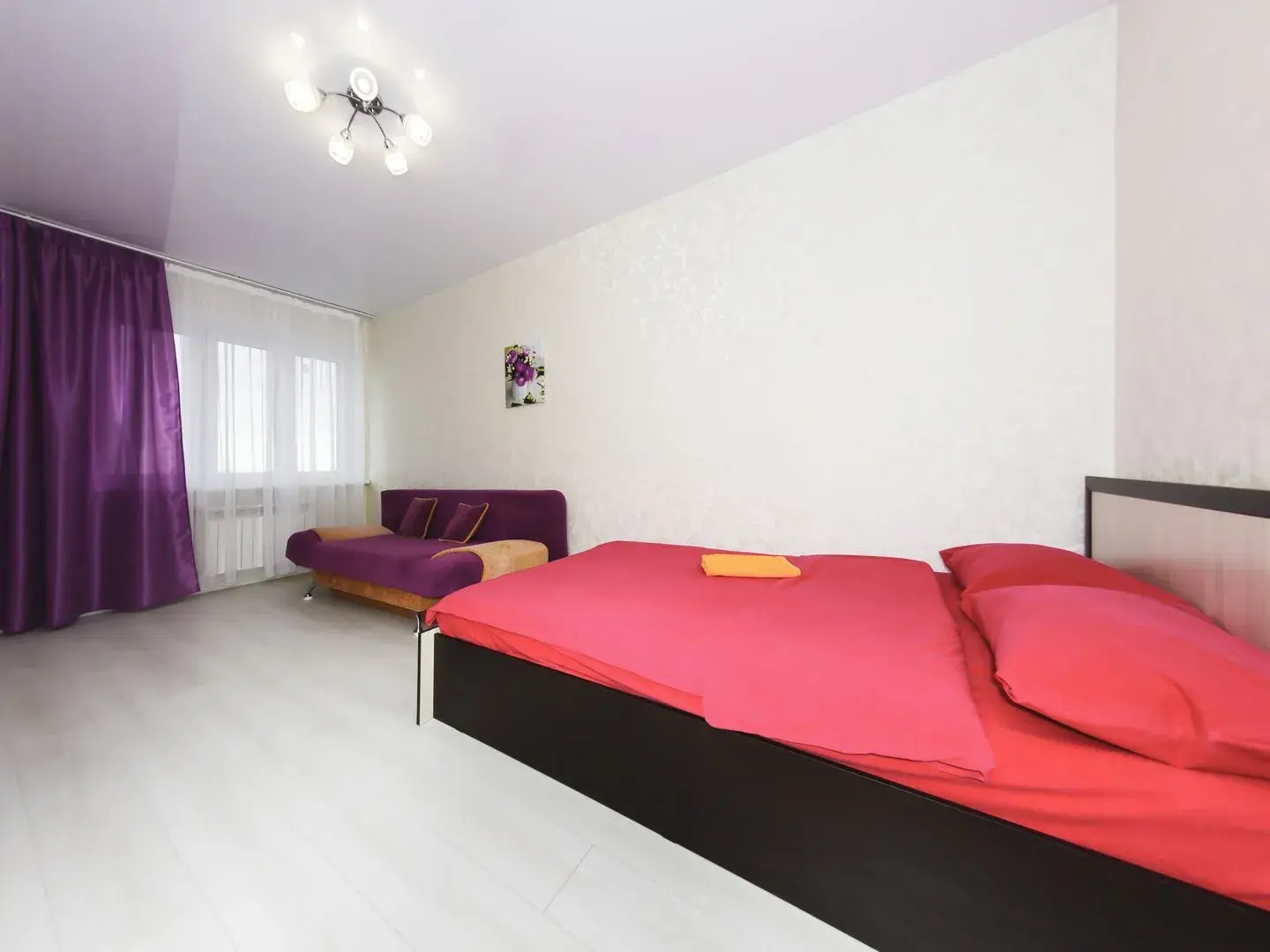 Апартаменты Hotel Home на Проспекте Ленина 140