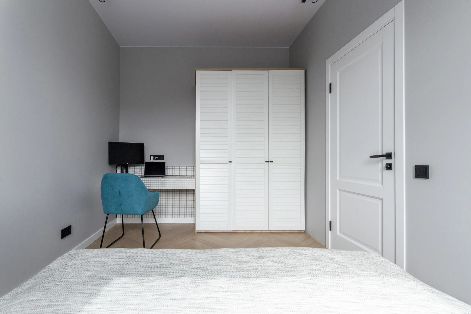 Квартира Lovely Apartment with the View on the Park and the Church